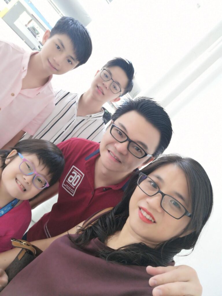 Yong Xuan and her family | Rare Disorders Society (Singapore) [RDSS]